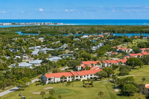 Condo in Stuart, Florida, 2 bedrooms № 2243658 - photo 2