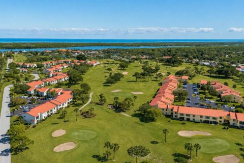Condo in Stuart, Florida, 2 bedrooms № 2243658 - photo 3