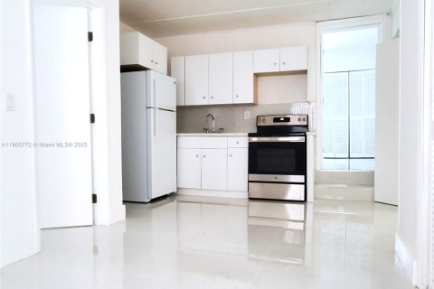 Villa ou maison à louer à Miami, Floride: 3 chambres, 249.16 m2 № 1964012 - photo 5