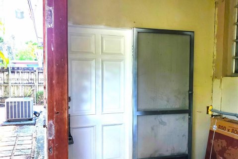 Villa ou maison à louer à Miami, Floride: 3 chambres, 249.16 m2 № 1964012 - photo 9