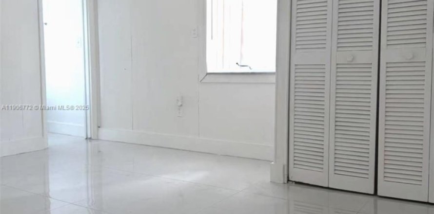 Villa ou maison à Miami, Floride 3 chambres, 249.16 m2 № 1964012