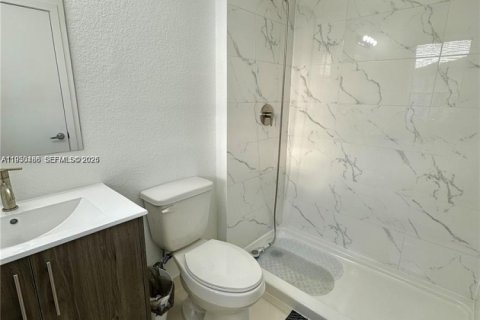 Снять в аренду виллу или дом в Флорида-Сити, Флорида 5 спален, 176.7м2, № 2005936 - фото 12