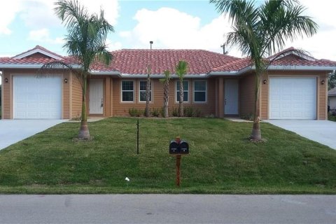 Apartment in Punta Gorda, Florida 2 bedrooms, 112.23 sq.m. № 2229889