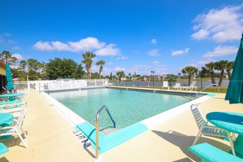 House in Port Charlotte, Florida 4 bedrooms, 132.57 sq.m. № 1735578 - photo 20