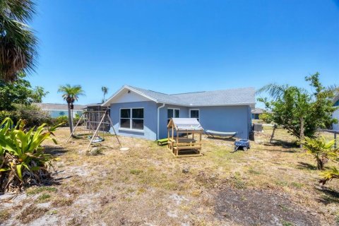House in Port Charlotte, Florida 4 bedrooms, 132.57 sq.m. № 1735578 - photo 16