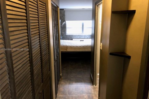 Copropriété à louer à Aventura, Floride: 1 chambre, 82.4 m2 № 1999897 - photo 10