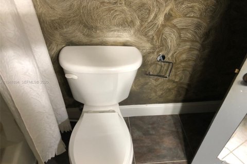 Copropriété à louer à Aventura, Floride: 1 chambre, 82.4 m2 № 1999897 - photo 8