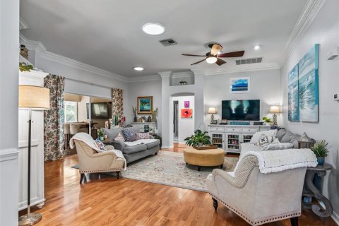 House in The Villages, Florida 3 bedrooms, 172.24 sq.m. № 2238186 - photo 18
