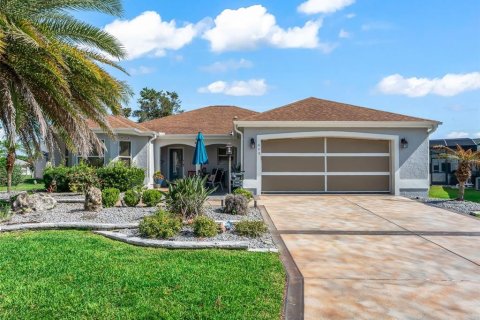 House in The Villages, Florida 3 bedrooms, 172.24 sq.m. № 2238186 - photo 5