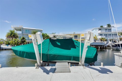 House in Islamorada, Village of Islands, Florida 3 bedrooms, 220.55 sq.m. № 1890562 - photo 22