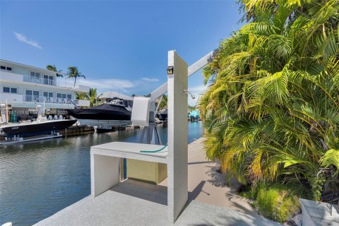Casa en venta en Islamorada, Village of Islands, Florida, 3 dormitorios, 220.55 m2 № 1890562 - foto 29