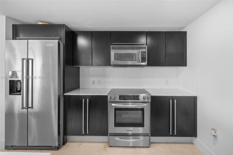 Copropriété à vendre à Miami, Floride: 2 chambres, 140.1 m2 № 1991730 - photo 7