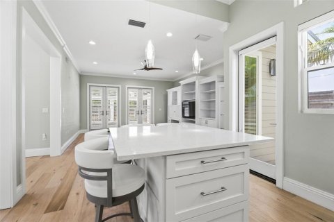 Villa ou maison à vendre à Sarasota, Floride: 4 chambres, 335.66 m2 № 2277934 - photo 14