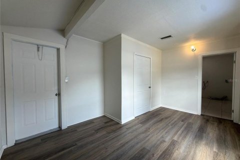 Villa ou maison à vendre à Tampa, Floride: 4 chambres, 97.08 m2 № 2402894 - photo 14