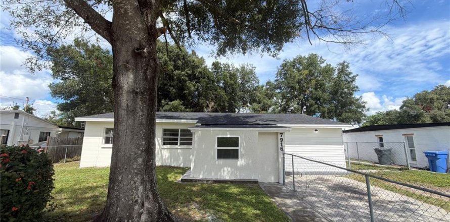 Villa ou maison à Tampa, Floride 4 chambres, 97.08 m2 № 2402894