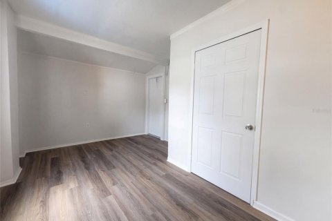 Villa ou maison à vendre à Tampa, Floride: 4 chambres, 97.08 m2 № 2402894 - photo 13