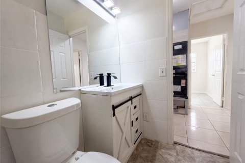 Villa ou maison à vendre à Tampa, Floride: 4 chambres, 97.08 m2 № 2402894 - photo 11