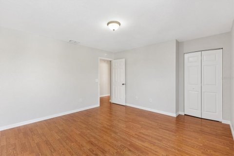 House in Oxford, Florida 3 bedrooms, 179.21 sq.m. № 2234928 - photo 25