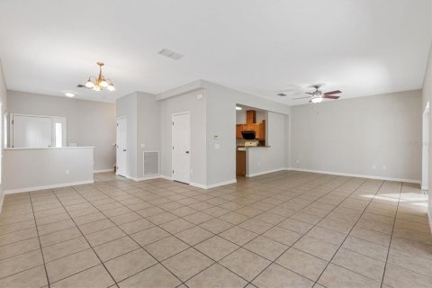 House in Oxford, Florida 3 bedrooms, 179.21 sq.m. № 2234928 - photo 7