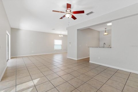 House in Oxford, Florida 3 bedrooms, 179.21 sq.m. № 2234928 - photo 10