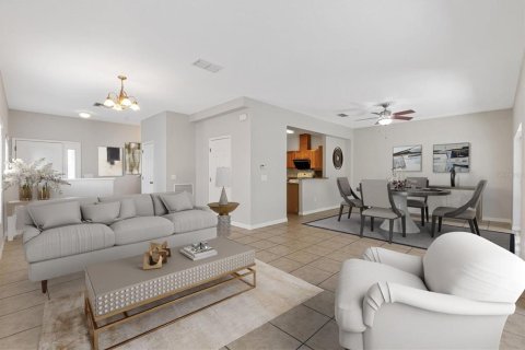 House in Oxford, Florida 3 bedrooms, 179.21 sq.m. № 2234928 - photo 6