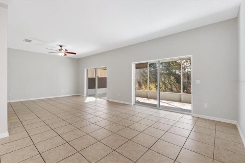House in Oxford, Florida 3 bedrooms, 179.21 sq.m. № 2234928 - photo 8