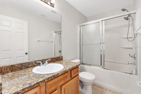 House in Oxford, Florida 3 bedrooms, 179.21 sq.m. № 2234928 - photo 23