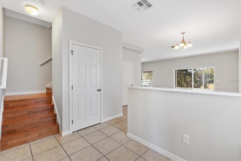 House in Oxford, Florida 3 bedrooms, 179.21 sq.m. № 2234928 - photo 2