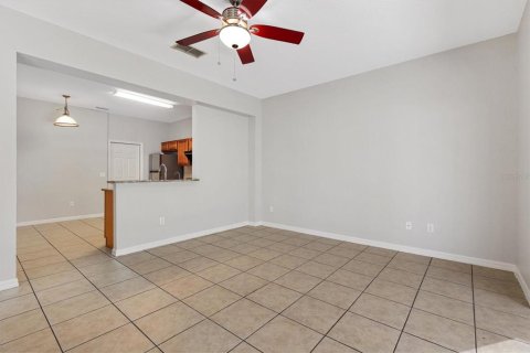 House in Oxford, Florida 3 bedrooms, 179.21 sq.m. № 2234928 - photo 11