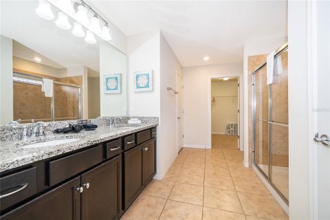 House in Davenport, Florida 5 bedrooms, 235.23 sq.m. № 2112168 - photo 24