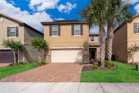 House in Davenport, Florida 5 bedrooms, 235.23 sq.m. № 2112168 - photo 3