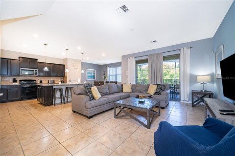 House in Davenport, Florida 5 bedrooms, 235.23 sq.m. № 2112168 - photo 7