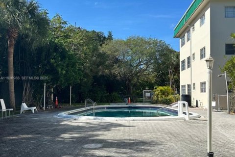 Copropriété à louer à Hallandale Beach, Floride: 1 chambre, 59.46 m2 № 1987404 - photo 19