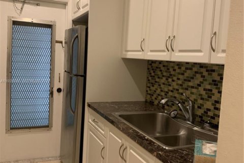 Copropriété à louer à Hallandale Beach, Floride: 1 chambre, 59.46 m2 № 1987404 - photo 16