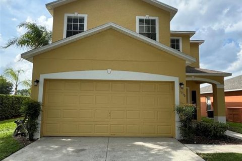 House in Clermont, Florida 3 bedrooms, 174.38 sq.m. № 1283761 - photo 1
