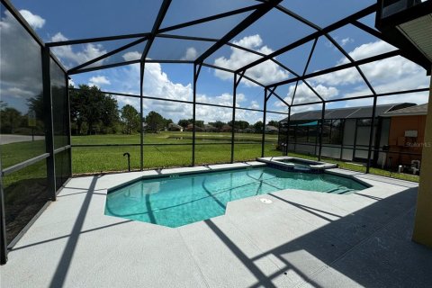 House in Clermont, Florida 3 bedrooms, 174.38 sq.m. № 1283761 - photo 25
