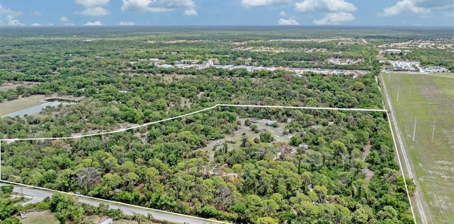 Land in Venice, Florida № 2096453