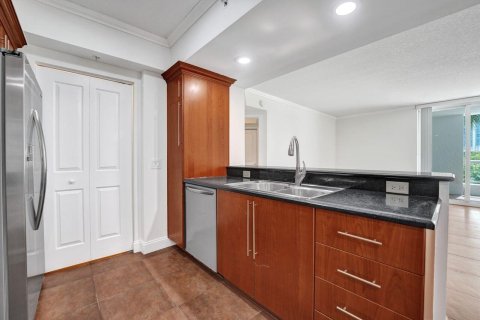 Condominio en venta en Fort Lauderdale, Florida, 1 dormitorio, 99.31 m2 № 2191796 - foto 8