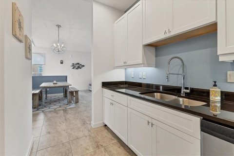 Condo in Bradenton, Florida, 3 bedrooms  № 1847537 - photo 13