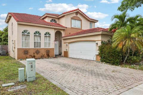 Villa ou maison à Davie, Floride 4 chambres, 197.32 m2 № 2242719