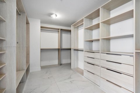 Купить кондоминиум в Норт-Майами-Бич, Флорида 2 спальни, 161.28м2, № 1878522 - фото 12
