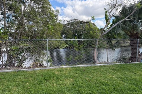 Villa ou maison à louer à Miami, Floride: 3 chambres, 167.5 m2 № 1992847 - photo 26