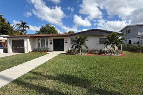 Villa ou maison à louer à Miami, Floride: 3 chambres, 167.5 m2 № 1992847 - photo 3