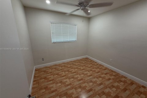 Villa ou maison à louer à Miami, Floride: 3 chambres, 167.5 m2 № 1992847 - photo 16