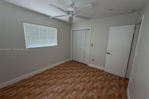 Villa ou maison à louer à Miami, Floride: 3 chambres, 167.5 m2 № 1992847 - photo 18
