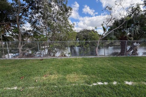 Villa ou maison à louer à Miami, Floride: 3 chambres, 167.5 m2 № 1992847 - photo 27