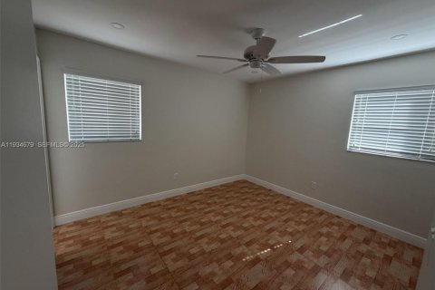Villa ou maison à louer à Miami, Floride: 3 chambres, 167.5 m2 № 1992847 - photo 17