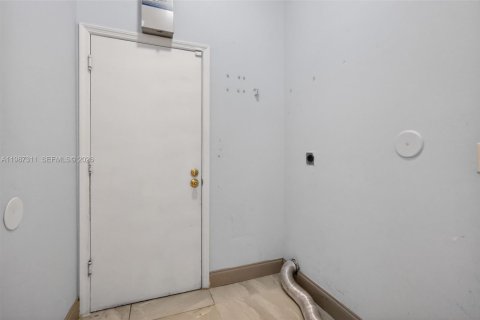 Villa ou maison à vendre à Miramar, Floride: 4 chambres, 182.55 m2 № 2047703 - photo 13