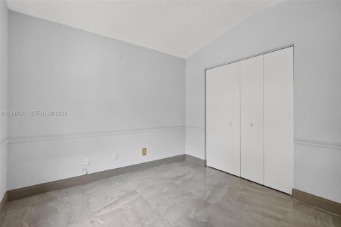 Villa ou maison à vendre à Miramar, Floride: 4 chambres, 182.55 m2 № 2047703 - photo 9