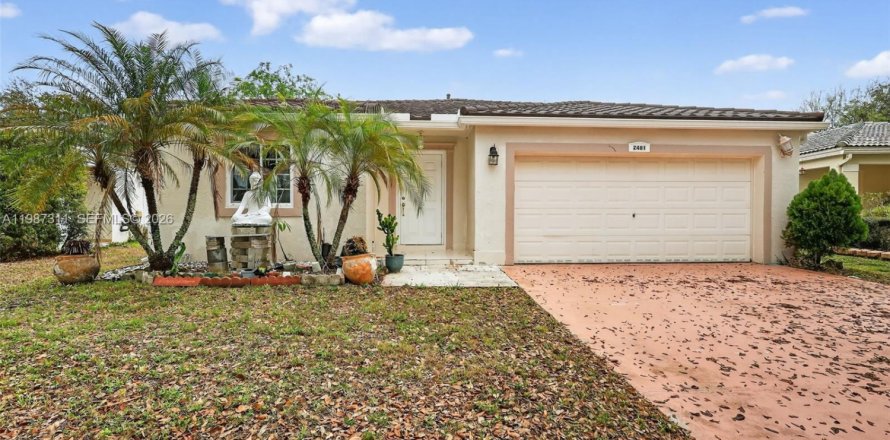 Villa ou maison à Miramar, Floride 4 chambres, 182.55 m2 № 2047703